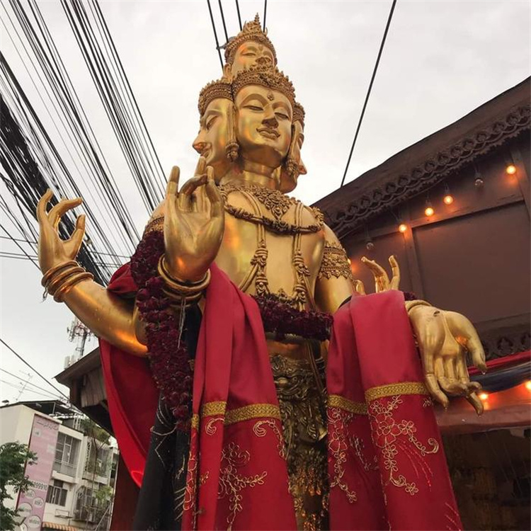 在曼谷街头与王宫深处：解码泰国生死建筑密码